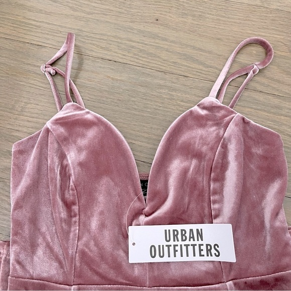 NWT Urban Outfitters Andria Velvet Bodycon Dress Size XS - Picture 5 of 15